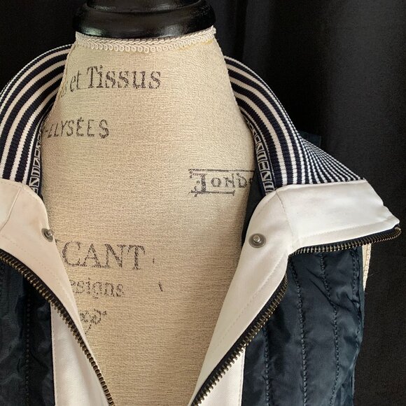 Helly Hansen Embla Midnight Blue Vest: Size M - Picture 3 of 10